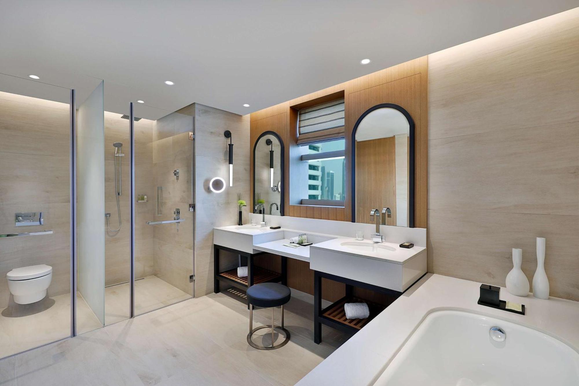 Doubletree By Hilton Dubai - Business Bay Hotel Bagian luar foto